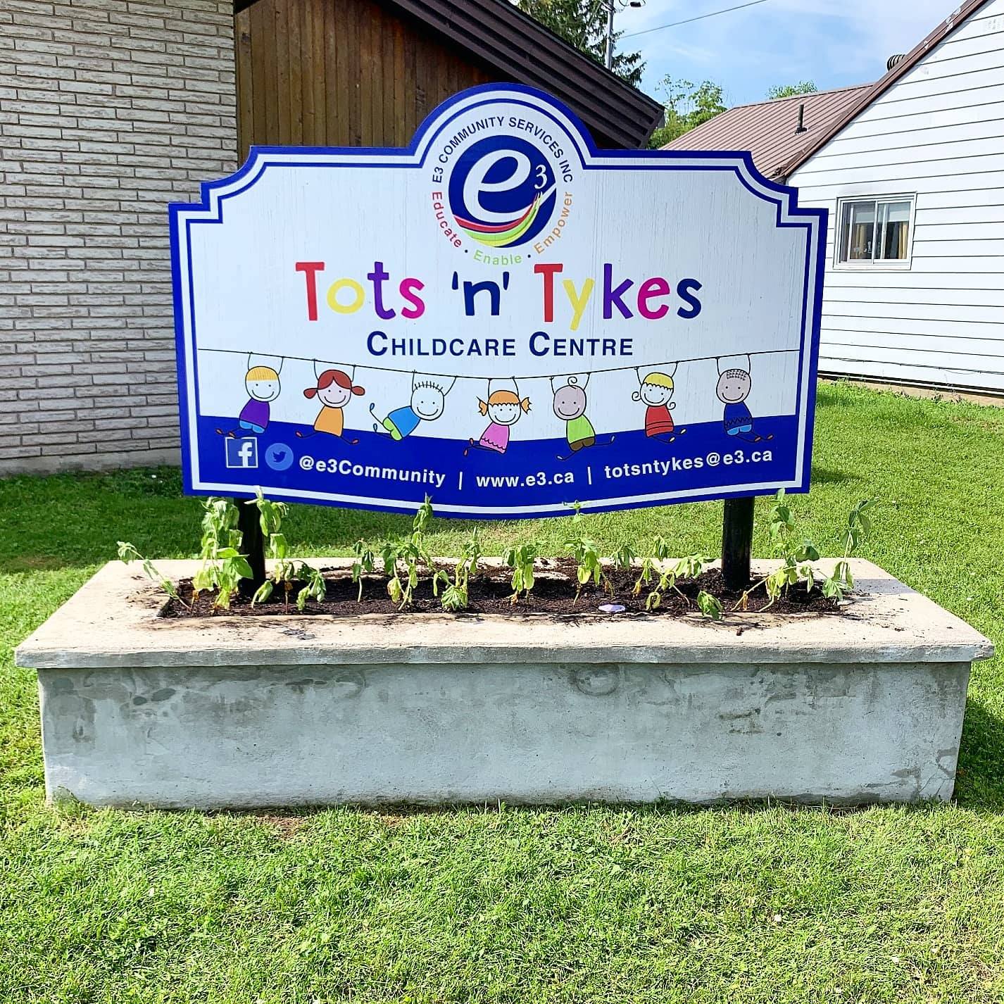tots-n-tykes-sign